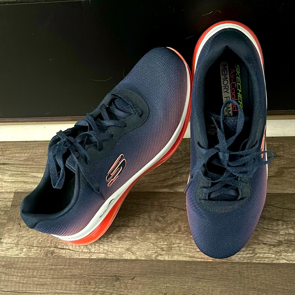 Gently Worn, Women’s Air-Cooled Memory Foam Sketchers